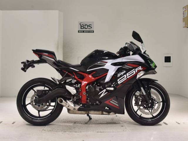Kawasaki NINJA ZX-25R 2021