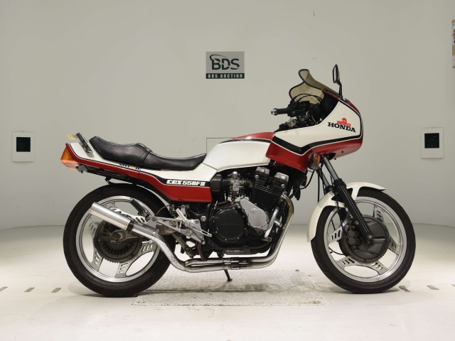 Honda CBX550F INTEGRA 2018