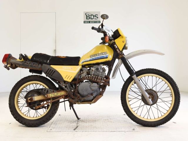 Suzuki DR250S