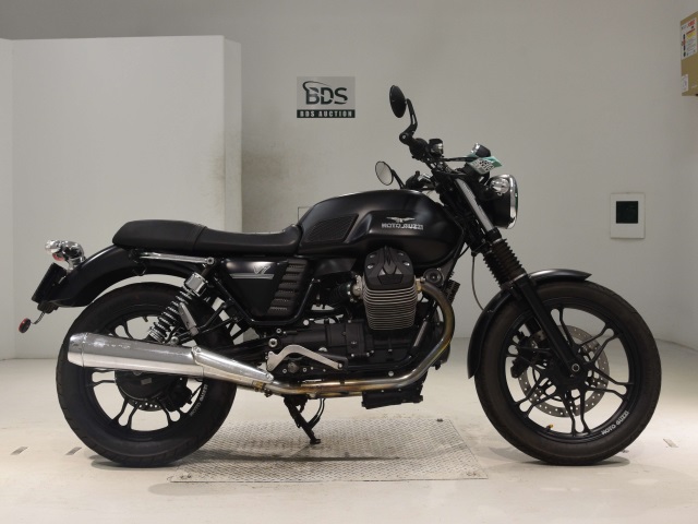 Moto Guzzi V7 STONE 2013