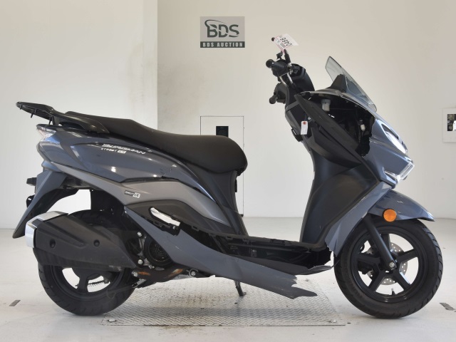 Suzuki BURGMANｽﾄﾘｰﾄ125EX