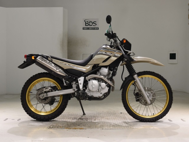 Yamaha SEROW XT250 2017