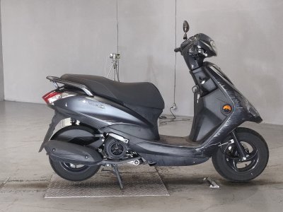 Yamaha AXIS Z