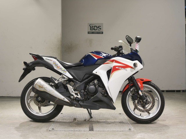 Honda CBR250R 2011