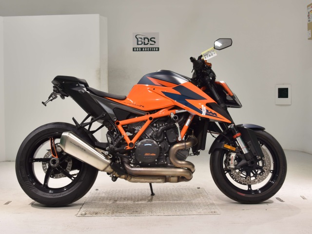 KTM 1290 SUPERDUKE R 2021