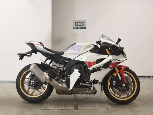 Yamaha YZF-R1 2023