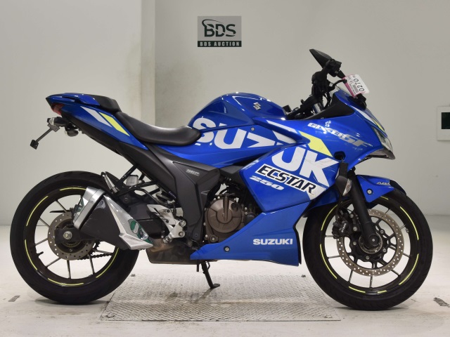 Suzuki GIXXER250SF
