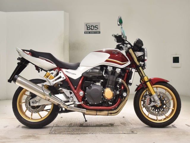 Honda CB1300SF 2023
