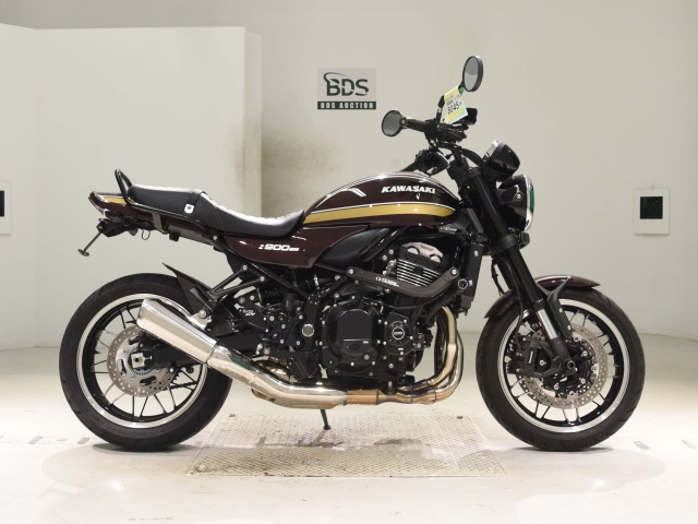 Kawasaki Z900RS 2024