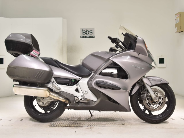 Honda ST1300 PAN EUROPEAN 2002