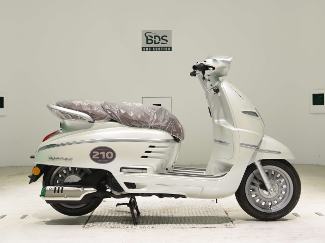 Peugeot DJANGO125A 2022