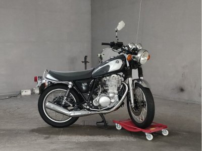 Yamaha SR400 2021