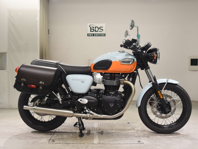 Triumph BONNEVILLE T100 2023