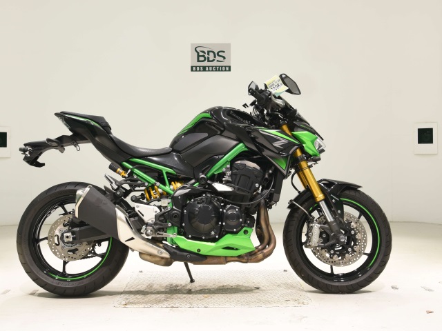Kawasaki Z900-2SE 2022