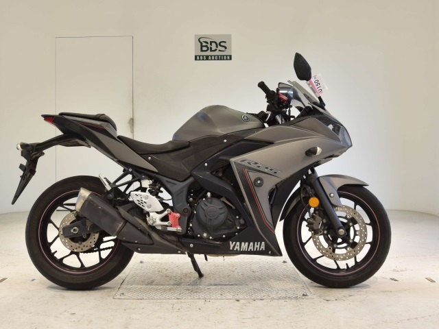 Yamaha YZF-R25 2016