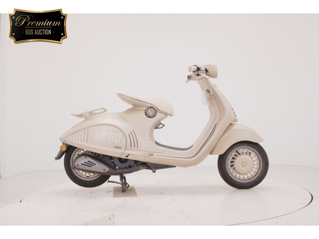 Vespa 946DORAGON125