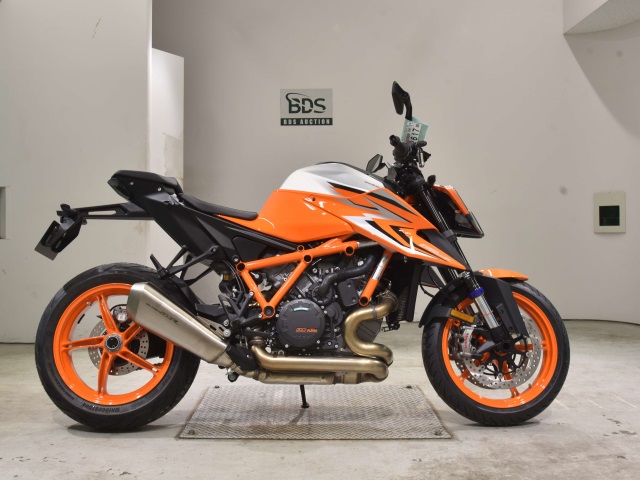 KTM 1290 SUPERDUKE R 2024