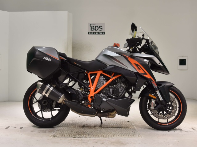 KTM 1290 SUPERDUKE GT 2018