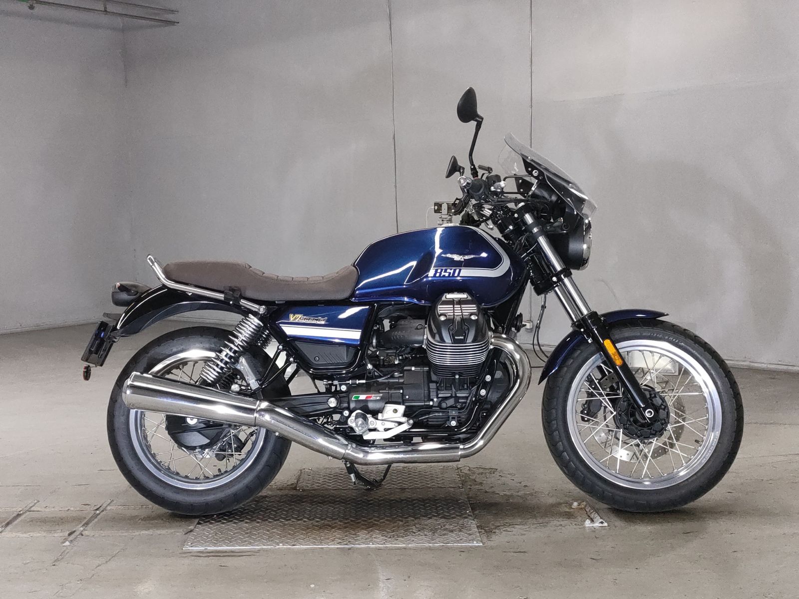 Moto Guzzi V7 SPECIAL 2021