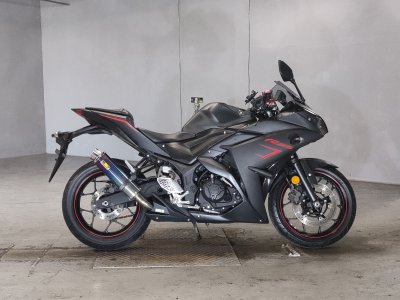 Yamaha YZF-R25 2017