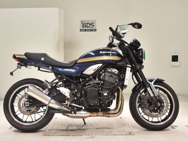 Kawasaki Z900RS 2021