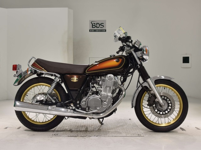 Yamaha SR400 2020