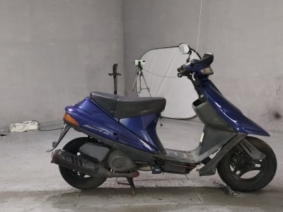 Suzuki ADDRESS V100