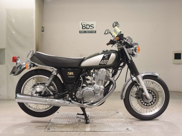 Yamaha SR400 2018