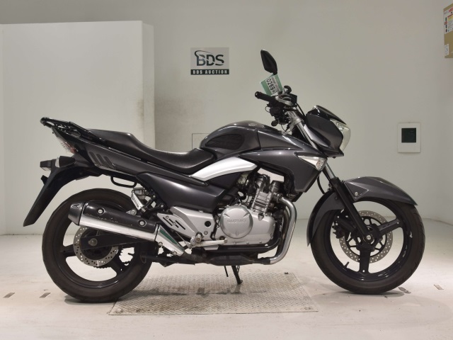 Suzuki GSR250