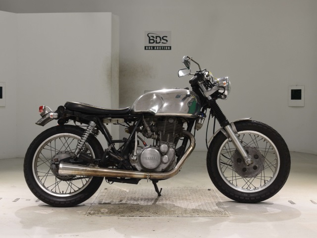Yamaha SR400 1982