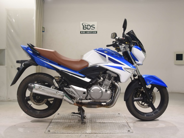 Suzuki GSR250