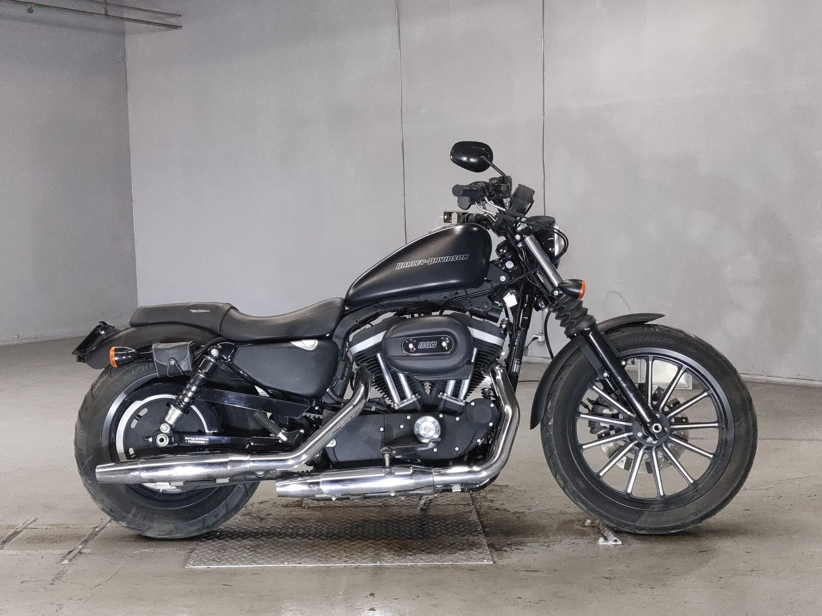 HD SPORTSTER IRON XL883N 2011