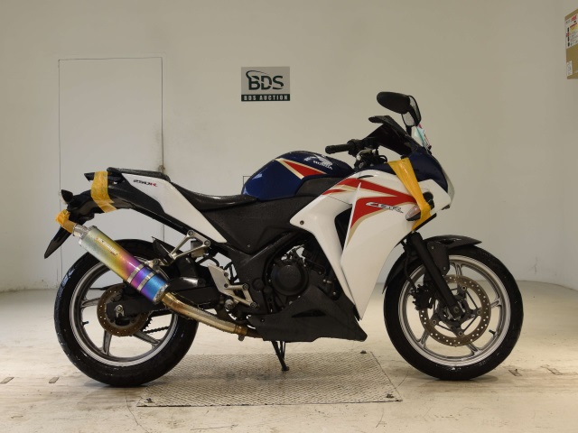 Honda CBR250R 2011