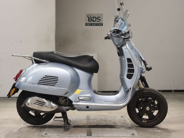 Vespa GTS300 SUPER 2022