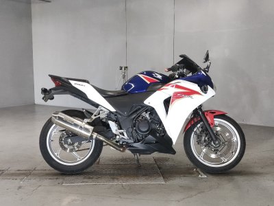 Honda CBR250R 2011