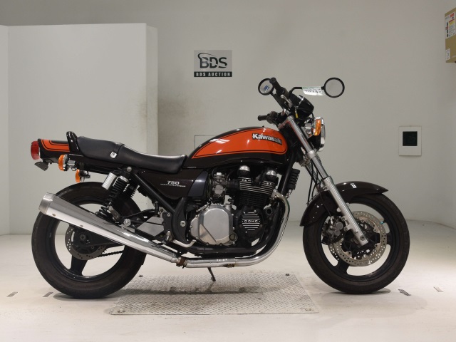 Kawasaki ZEPHYR750 2005