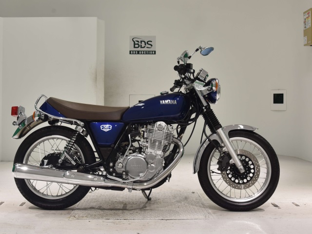 Yamaha SR400 2021