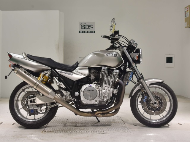 Yamaha XJR1300 2002