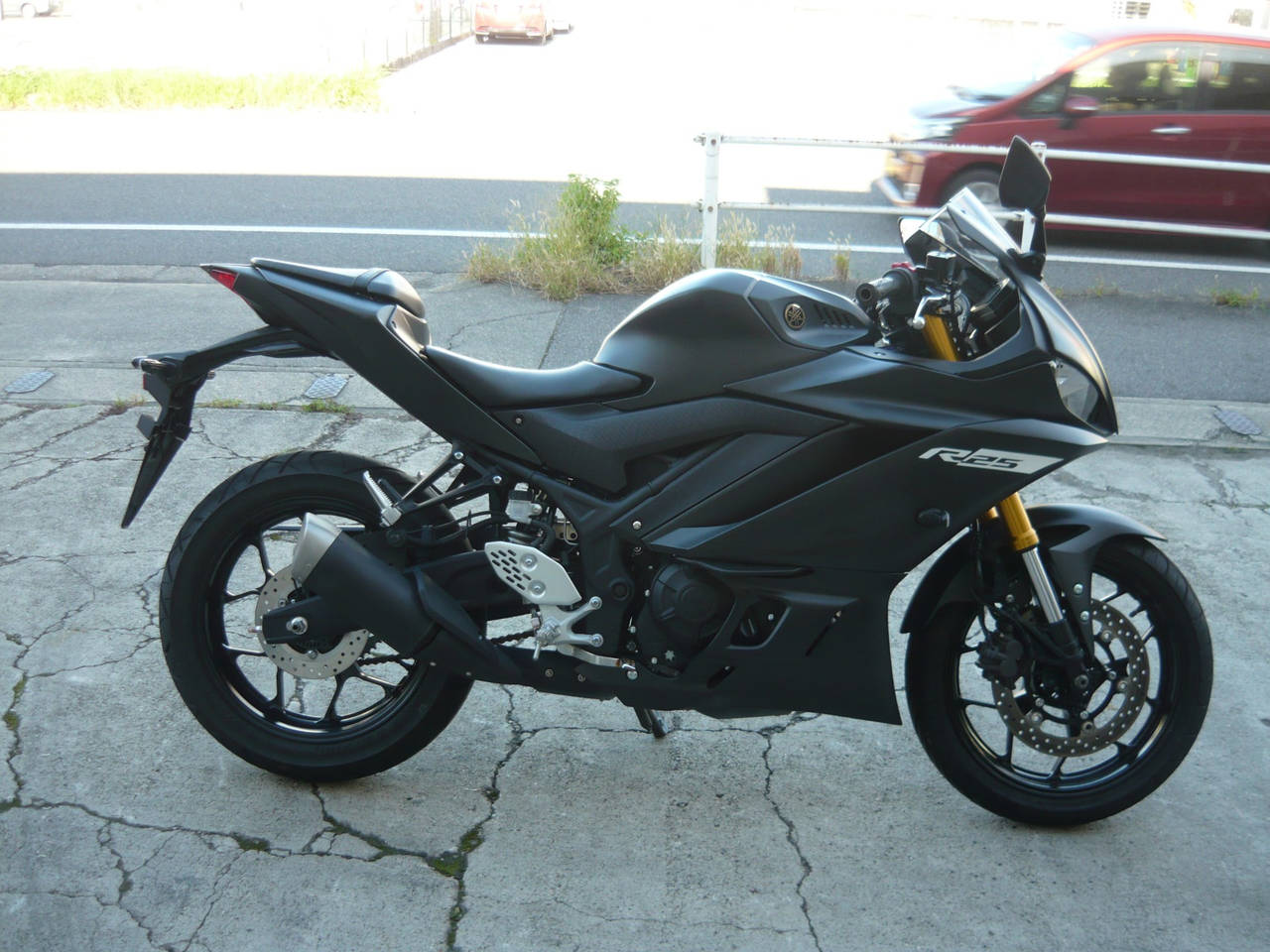 Yamaha YZF-R25 2022