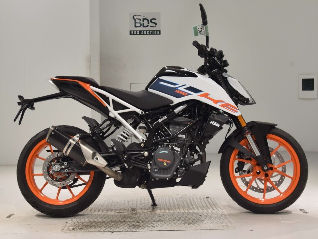 KTM 125 DUKE 2023