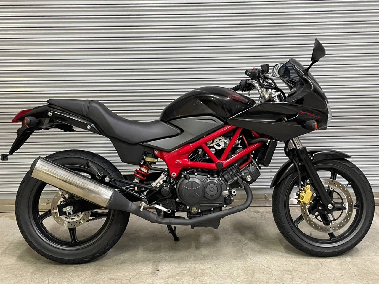 Honda VTR250F 2013
