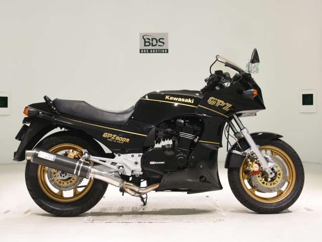Kawasaki GPZ900R 1985
