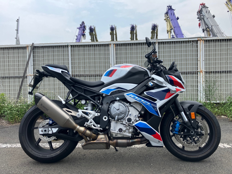 BMW M1000R 2024