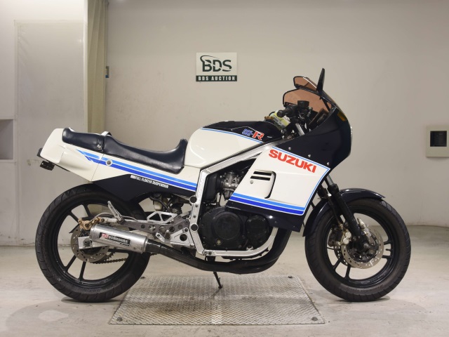 Suzuki GSX-R400 1984