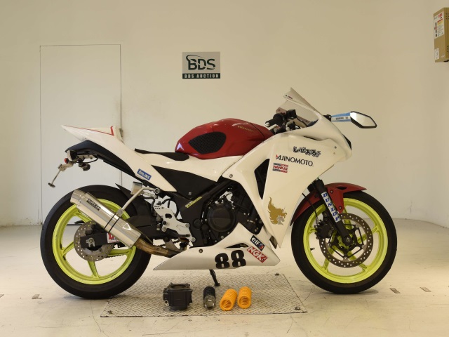 Honda CBR250R 2011