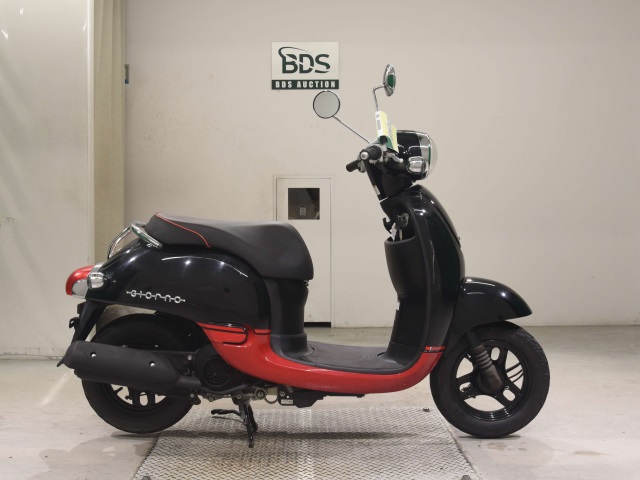 Honda GIORNO 2012