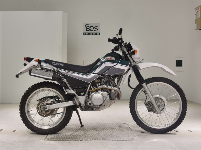 Yamaha SEROW XT225 2002