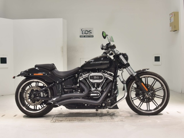 HD BREAKOUT FXBRS1870 2018