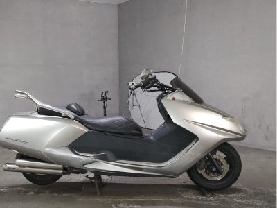Yamaha MAGZAM 2005