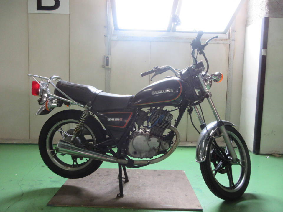 Suzuki GN125